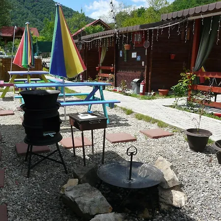 Clisura Dunarii Casutele Danca Lodge *